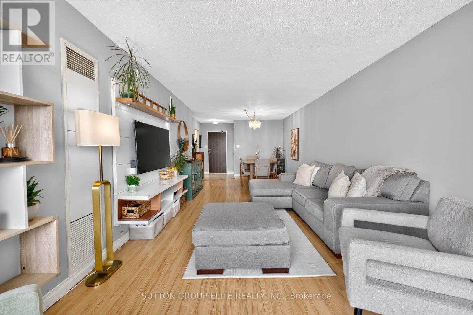 #2010 820 BURNHAMTHORPE ROAD - Image 9