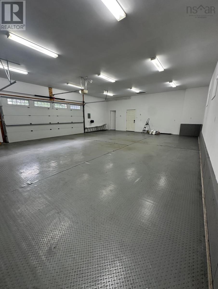 5 Confederation Avenue - 49