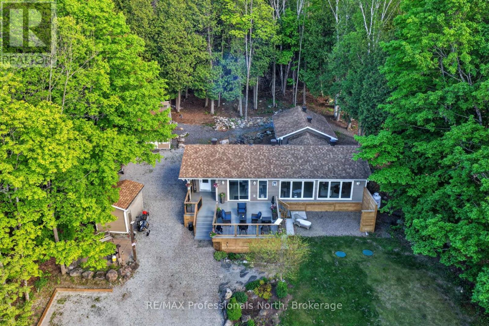 1086 PROVIDENCE DRIVE - 1