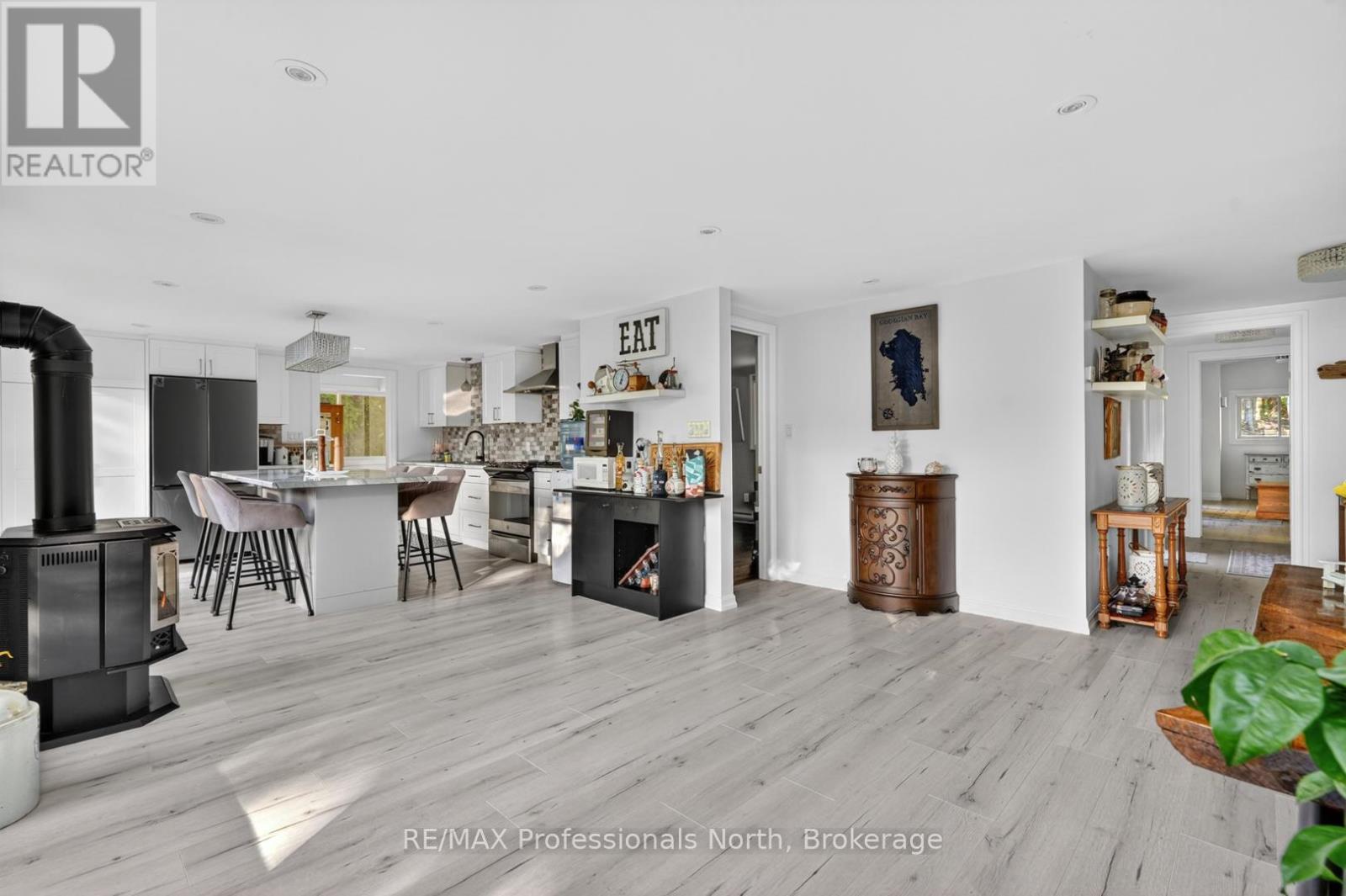 1086 PROVIDENCE DRIVE - 13