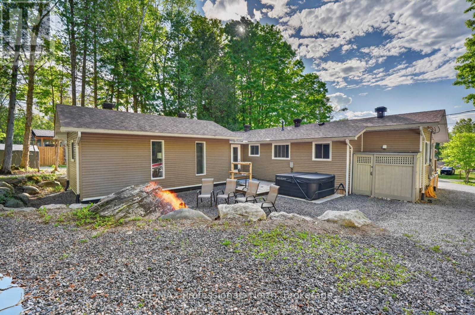 1086 PROVIDENCE DRIVE - 2