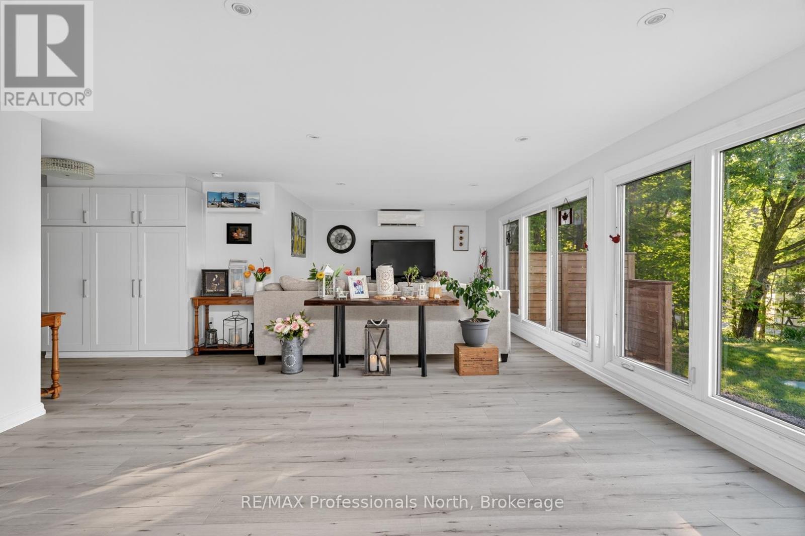 1086 PROVIDENCE DRIVE - 12