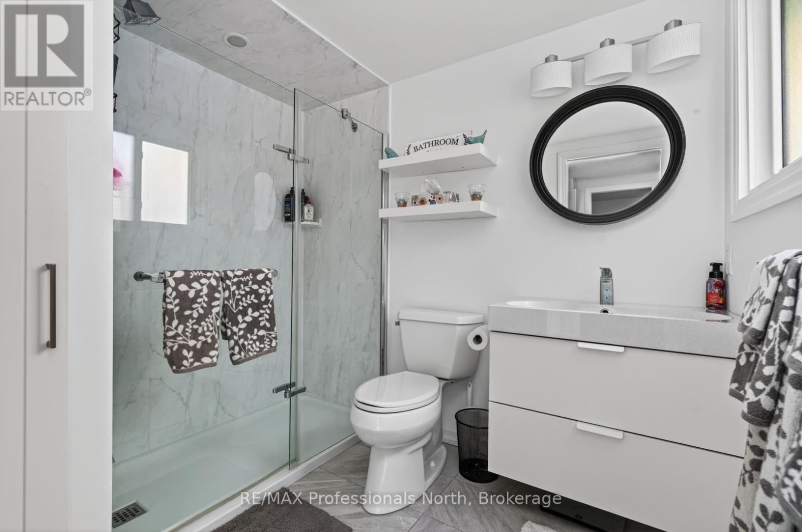 1086 PROVIDENCE DRIVE - 20