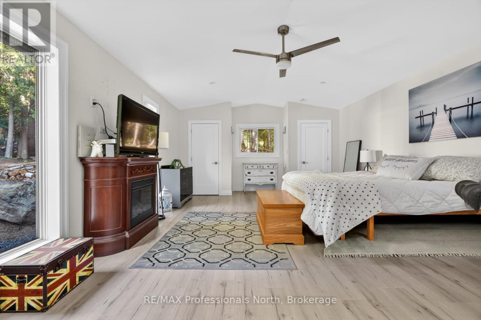 1086 PROVIDENCE DRIVE - 19