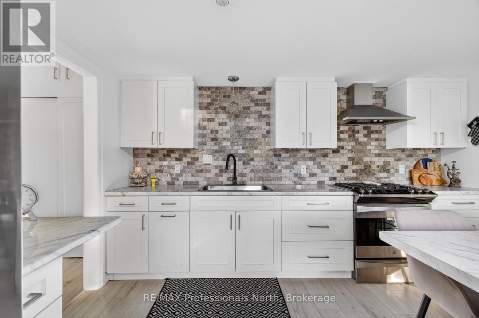 1086 PROVIDENCE DRIVE - 8