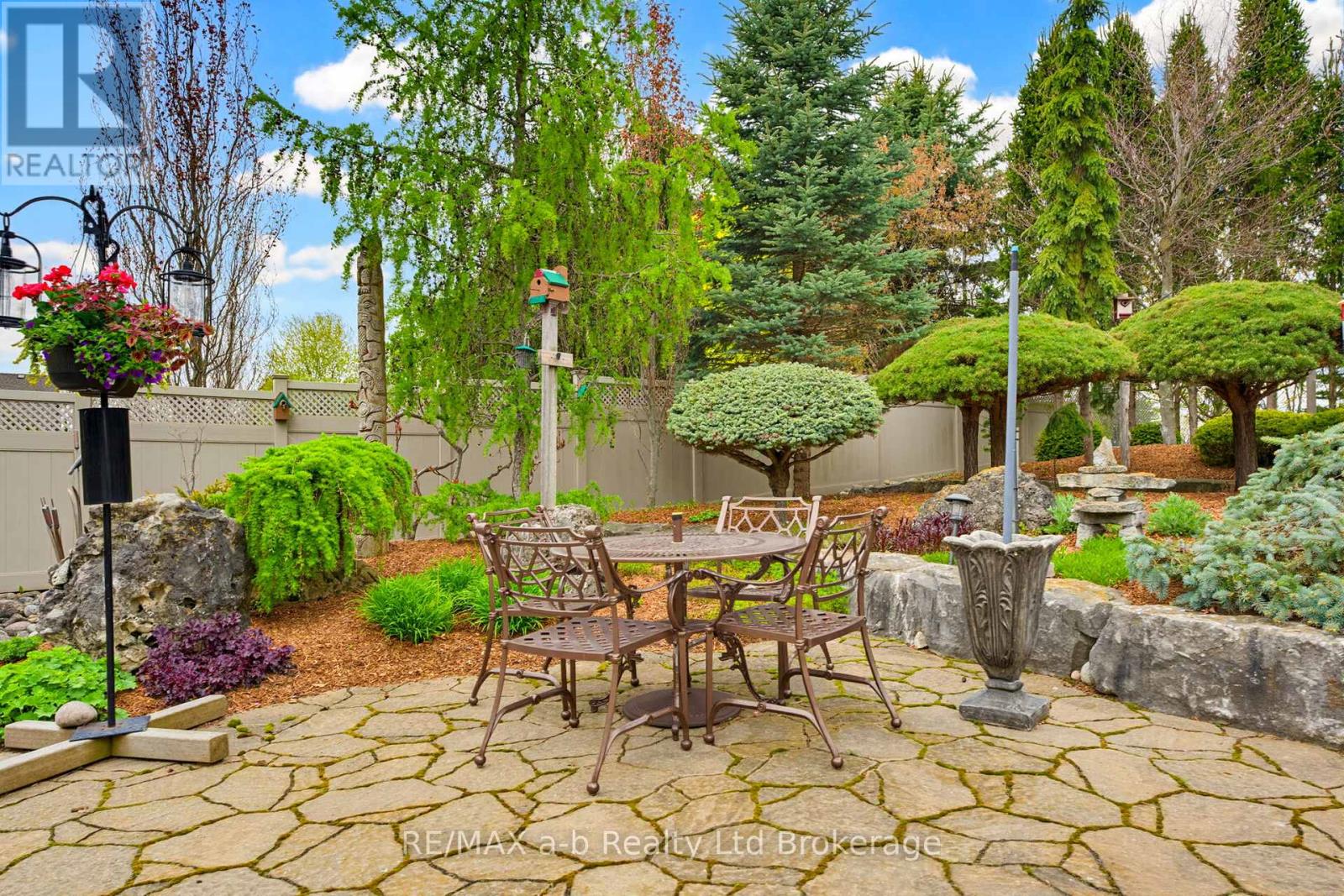 911 RIDGEWOOD DRIVE - 28
