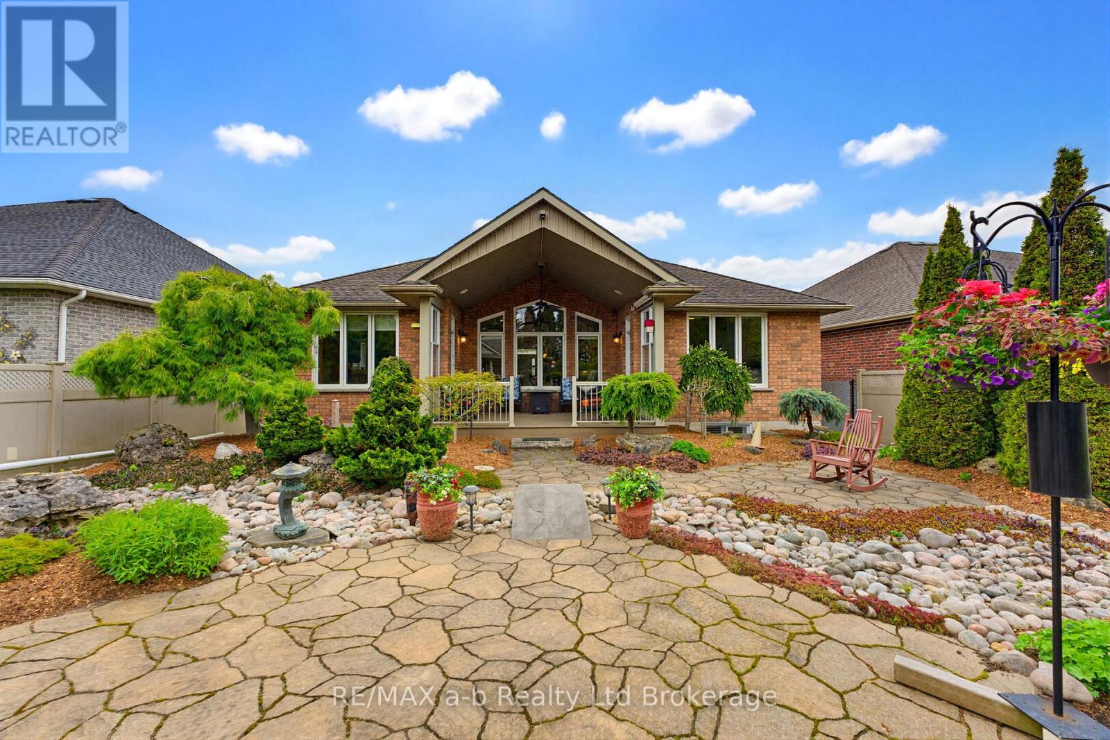 911 RIDGEWOOD DRIVE - 3