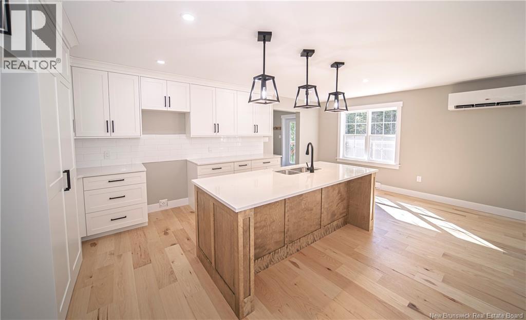 39 Laura Lane - Image 3
