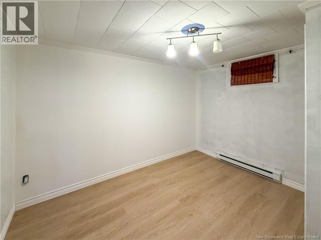 1295 Val d'Amour Road - Image 20