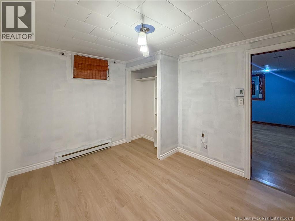 1295 Val d'Amour Road - Image 22