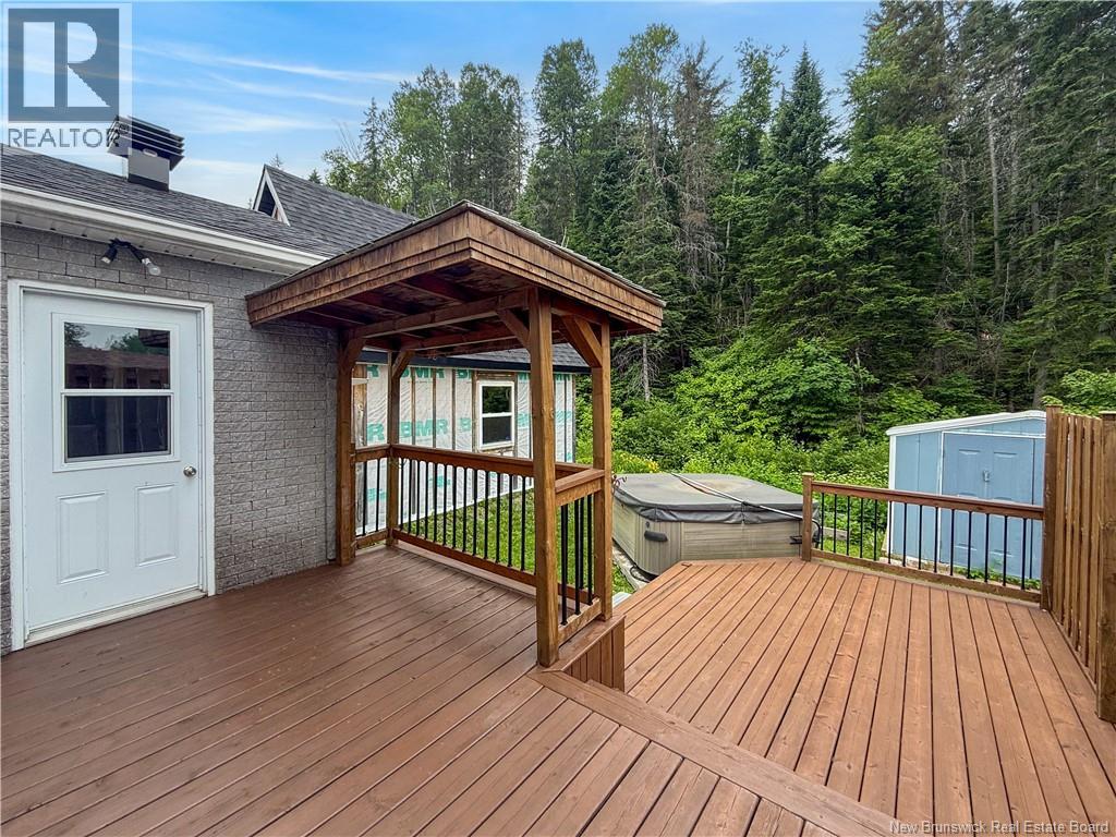 1295 Val d'Amour Road - Image 24