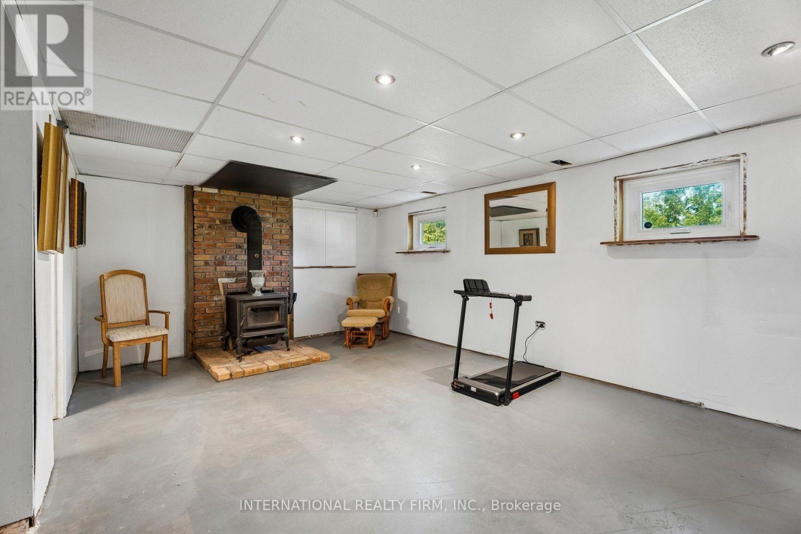 29 JAMIESON DRIVE - 16