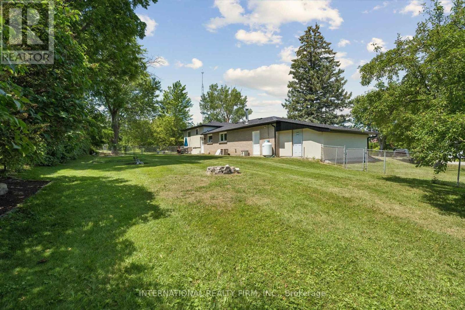 29 JAMIESON DRIVE - 23