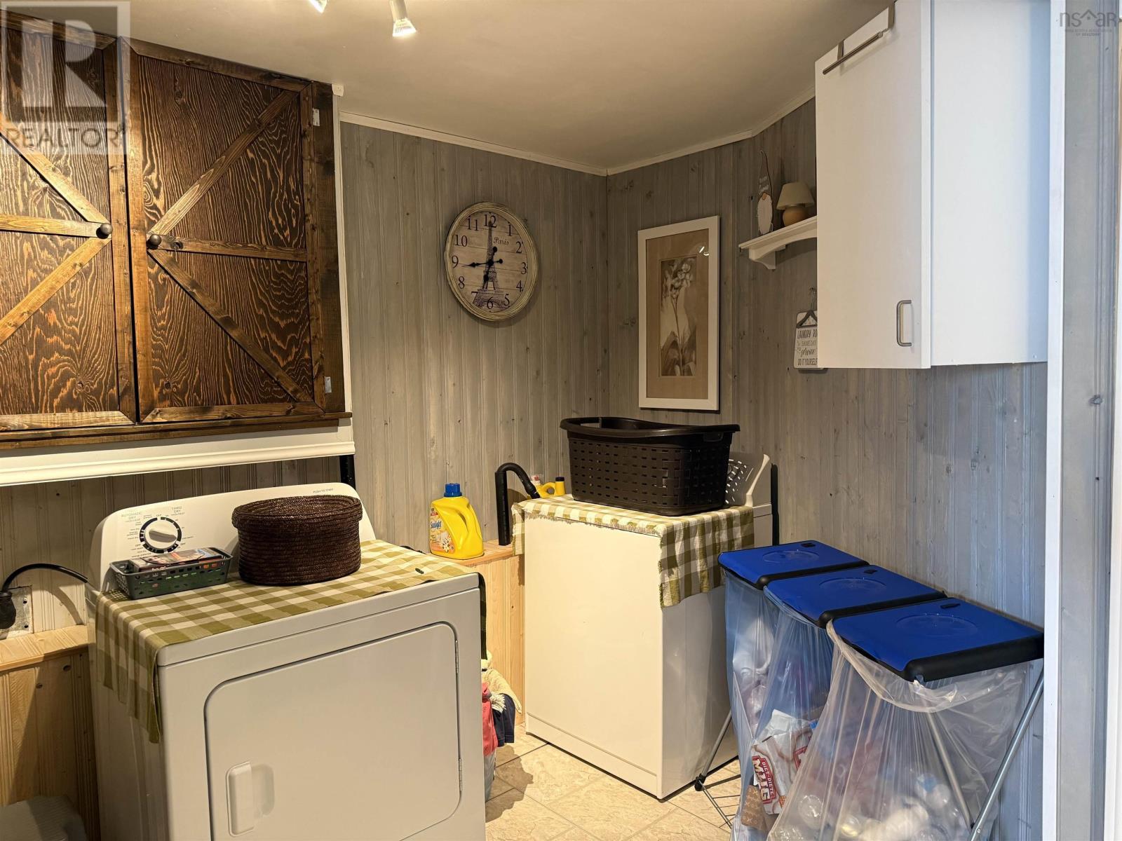 19 Dick Giffins Hill - 33