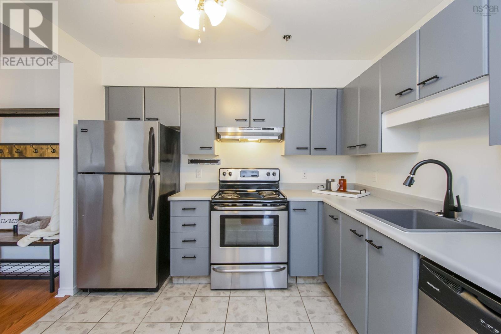 #303 93 Kearney Lake Road - 20