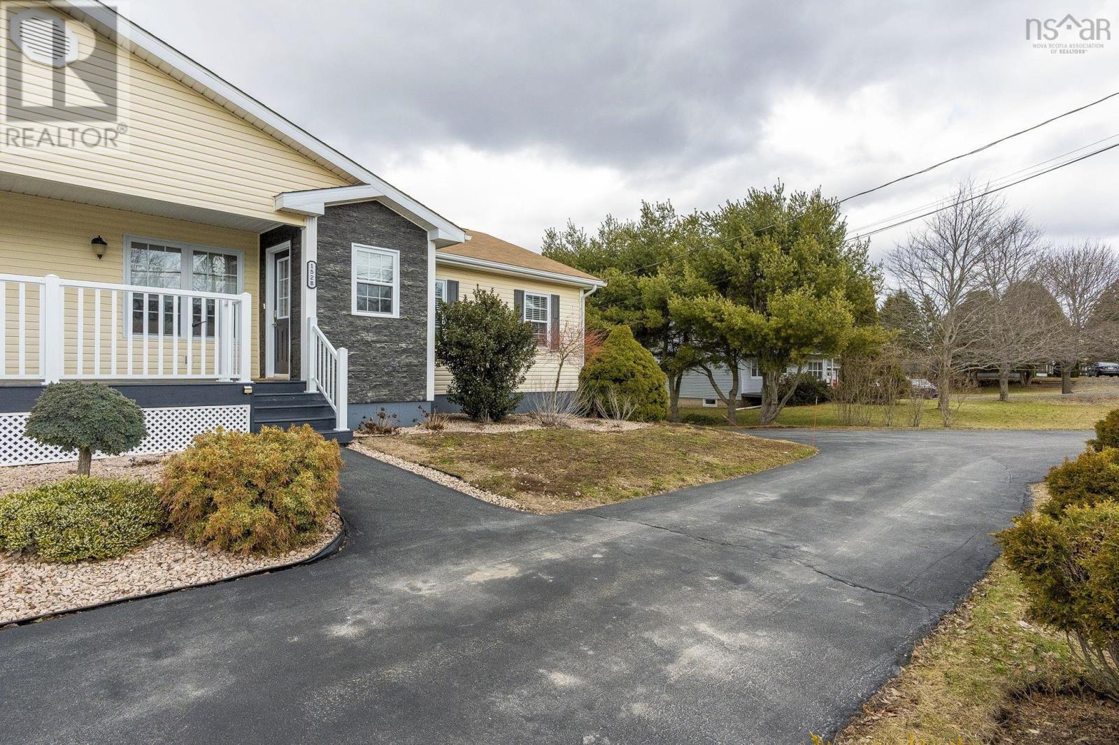 152B Orchard Street W - 2