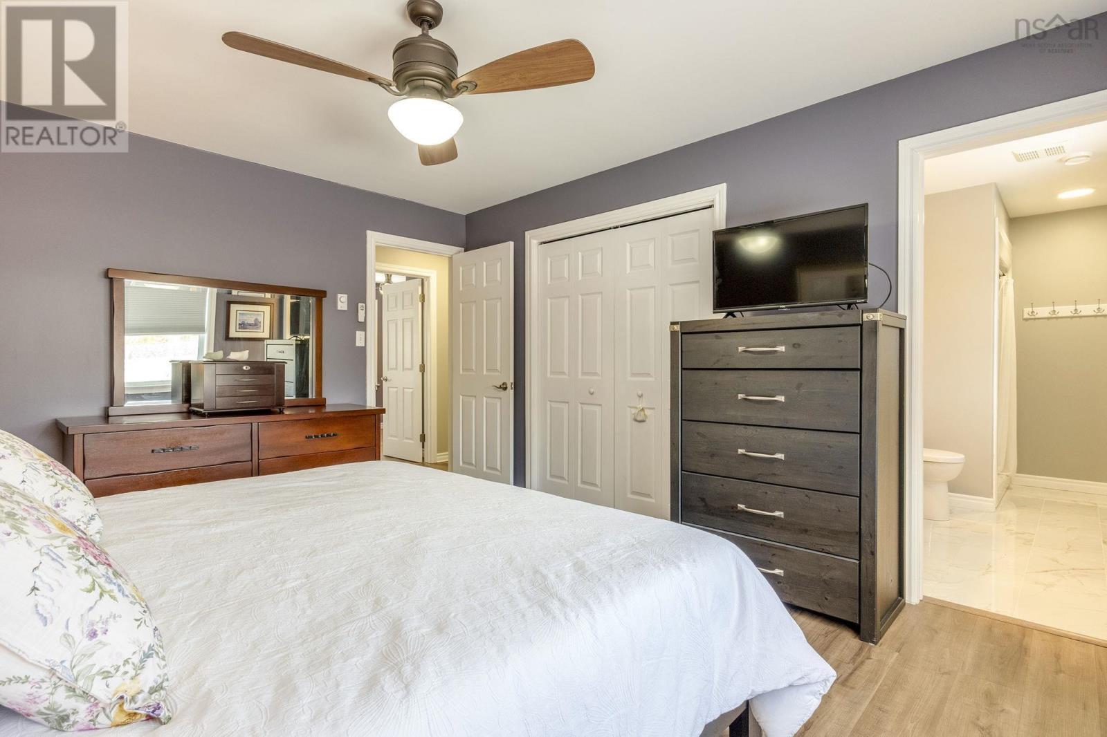 152B Orchard Street W - 19