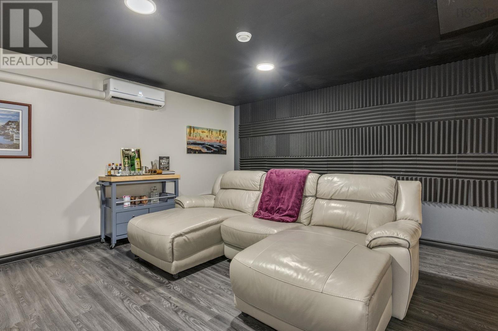 152B Orchard Street W - 34
