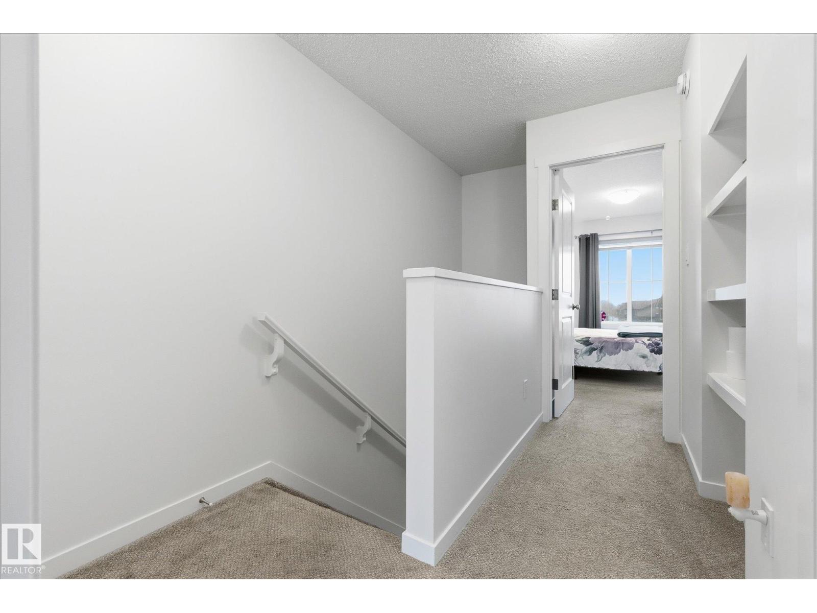 1275 MCLEOD AV - 22