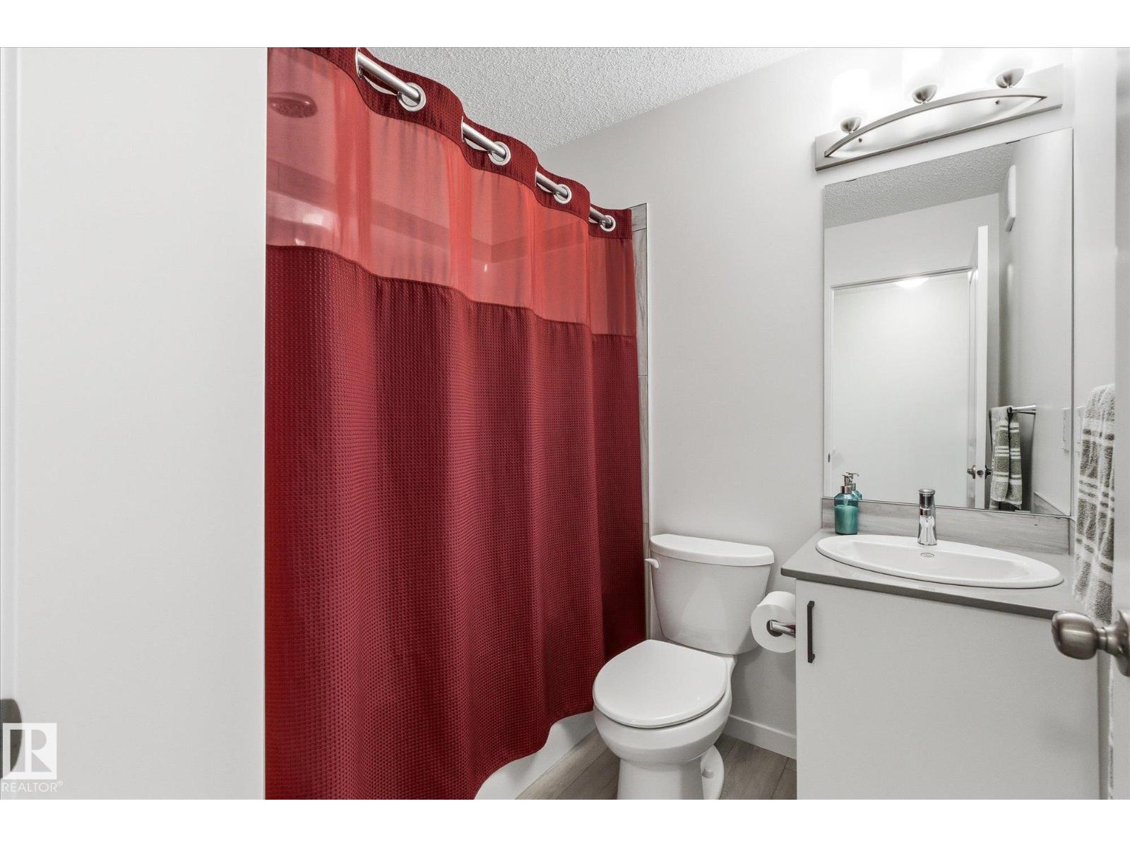 1275 MCLEOD AV - 31