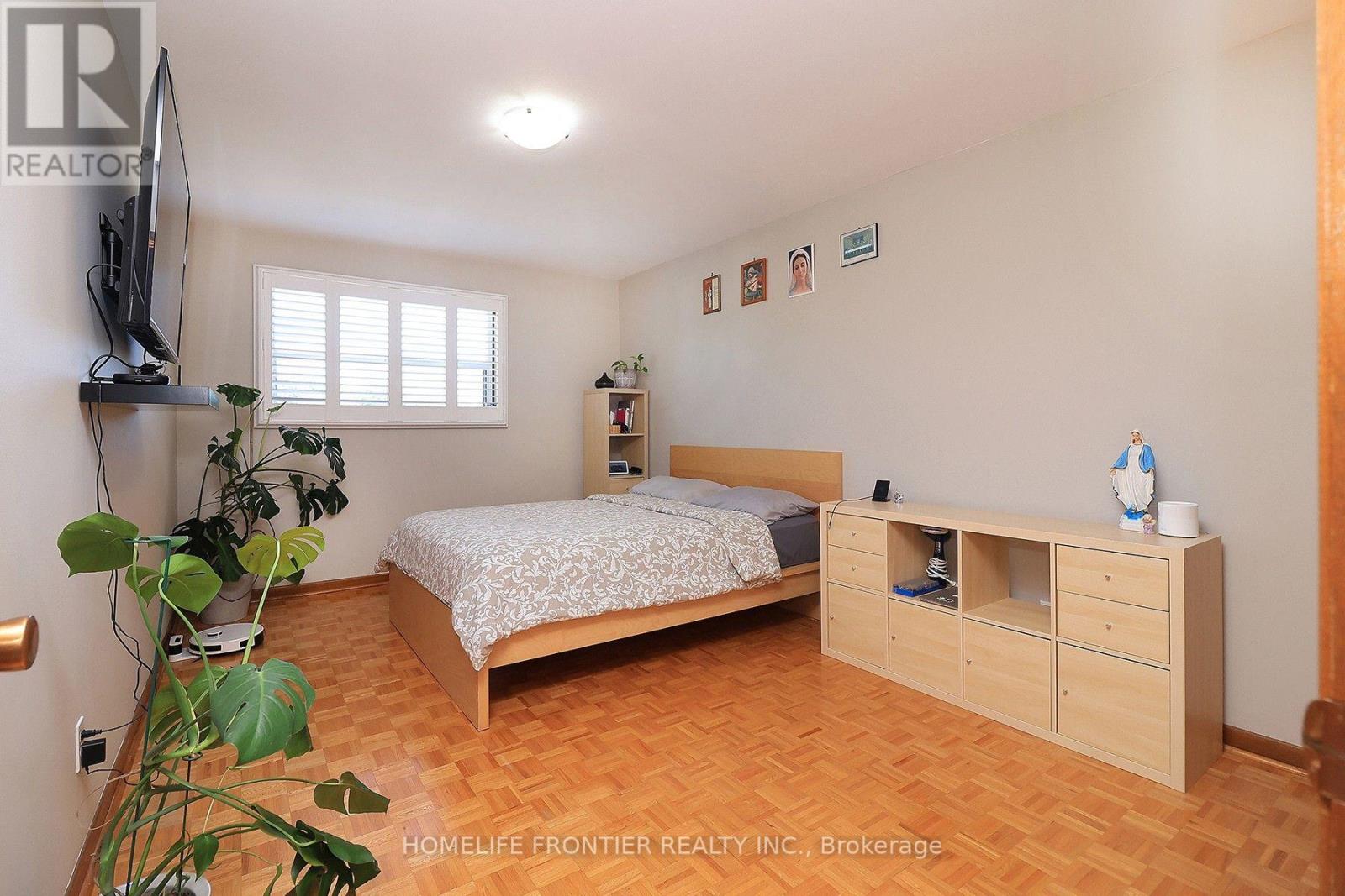 239 BETA STREET - Image 9