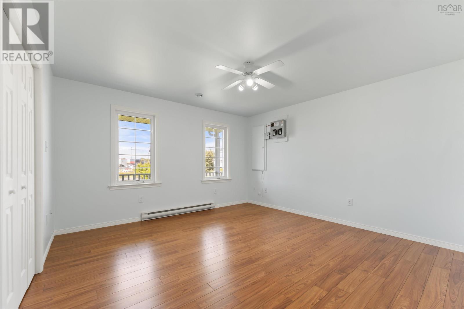 34 Water Street - Image 19