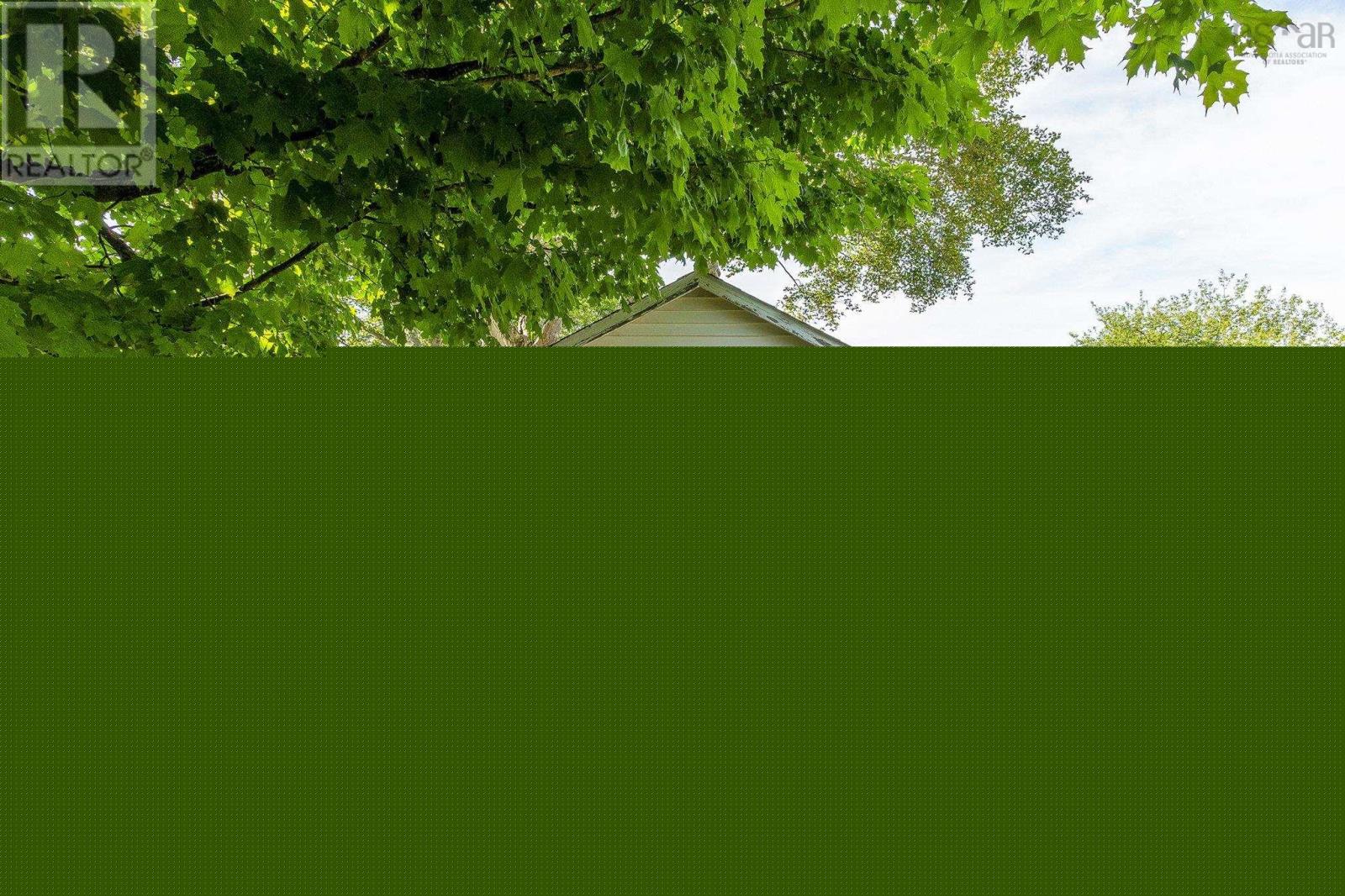 7 Edmond Drive - 36