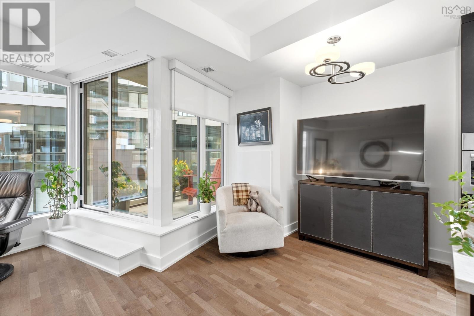 #401 1585 South Park Street - 5