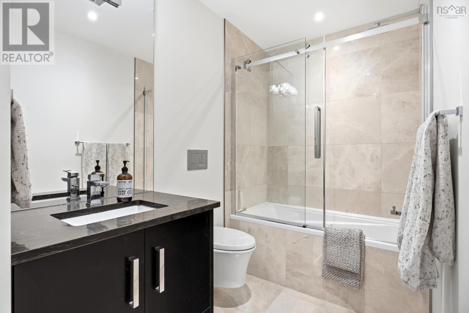 #401 1585 South Park Street - 16