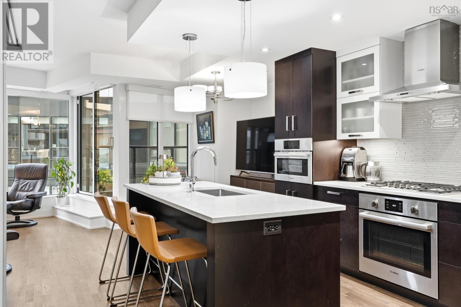 #401 1585 South Park Street - 9