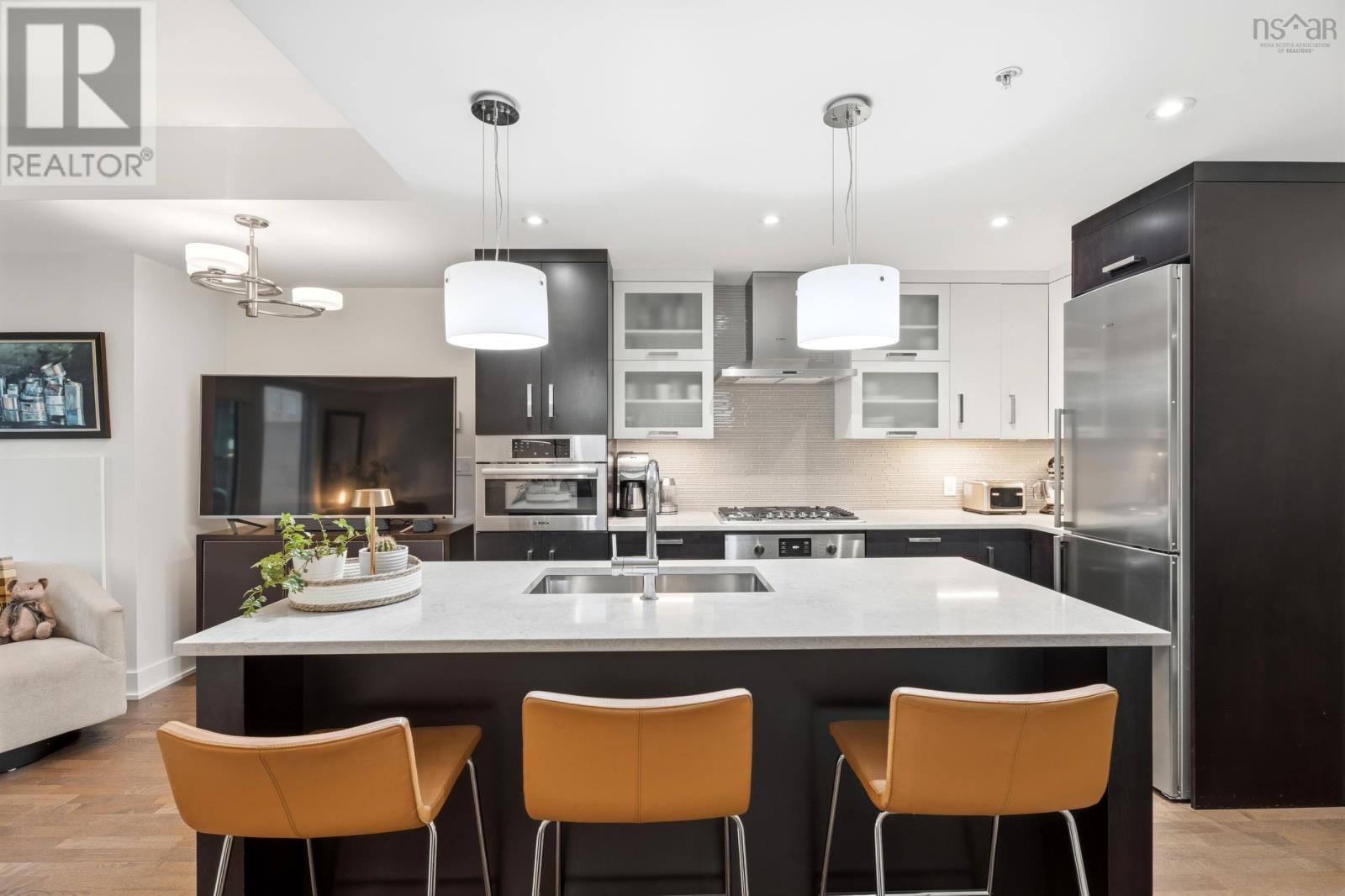 #401 1585 South Park Street - 8