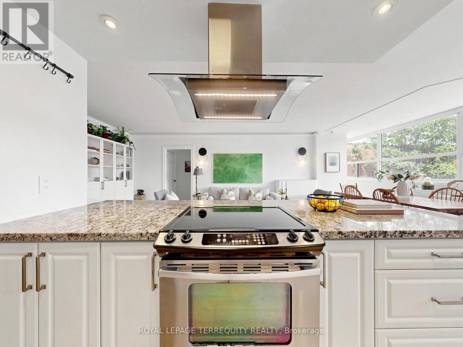 #402 60 MONTCLAIR AVENUE - 17