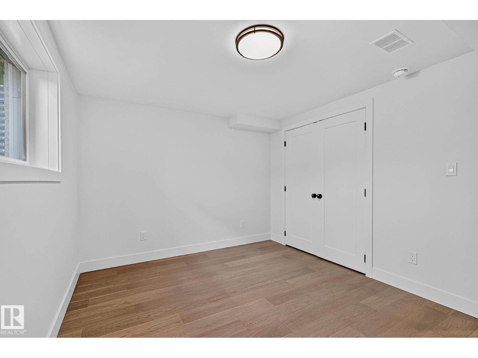 15302 78 AV NW - 29