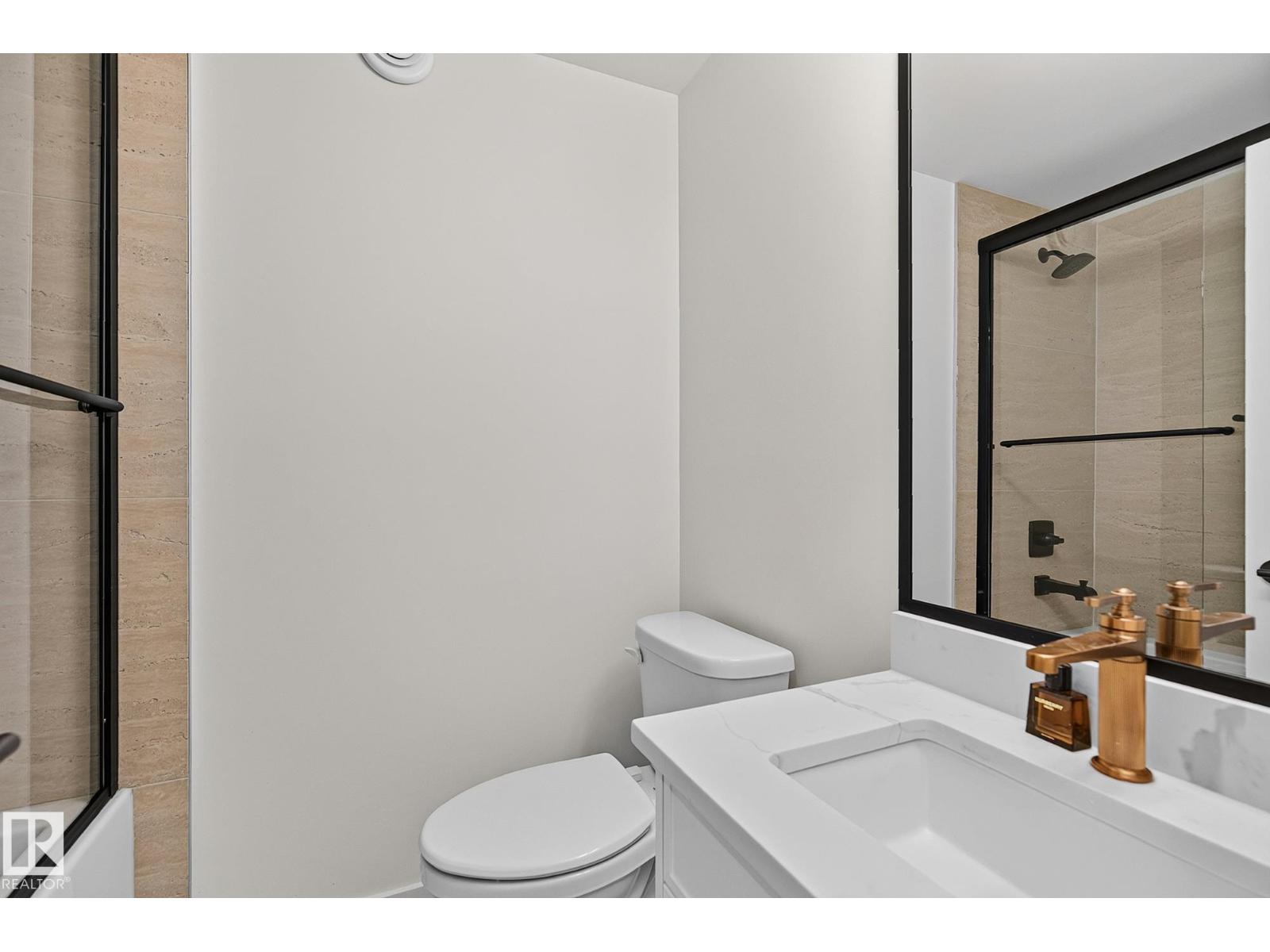 15302 78 AV NW - 20