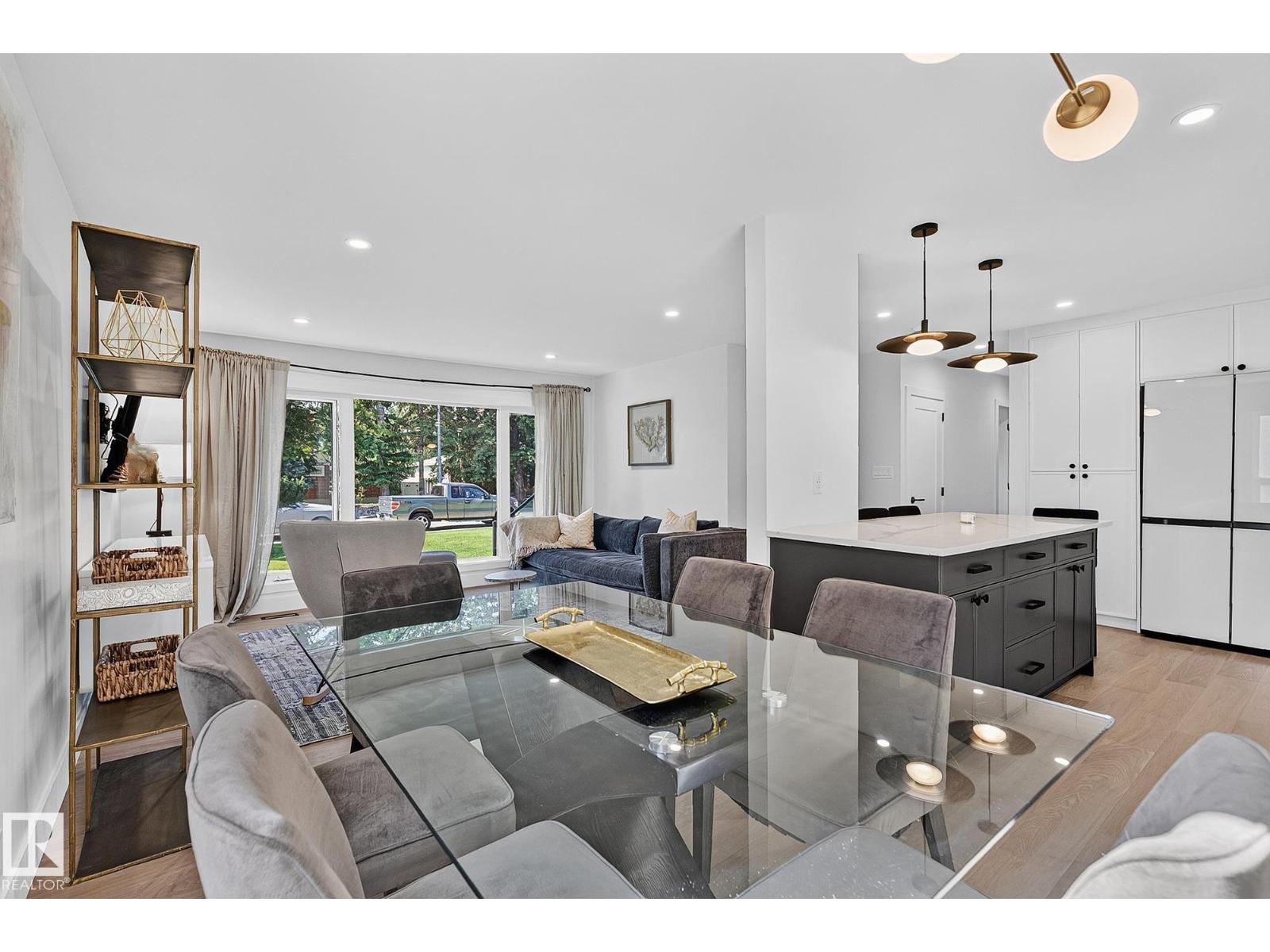 15302 78 AV NW - 15