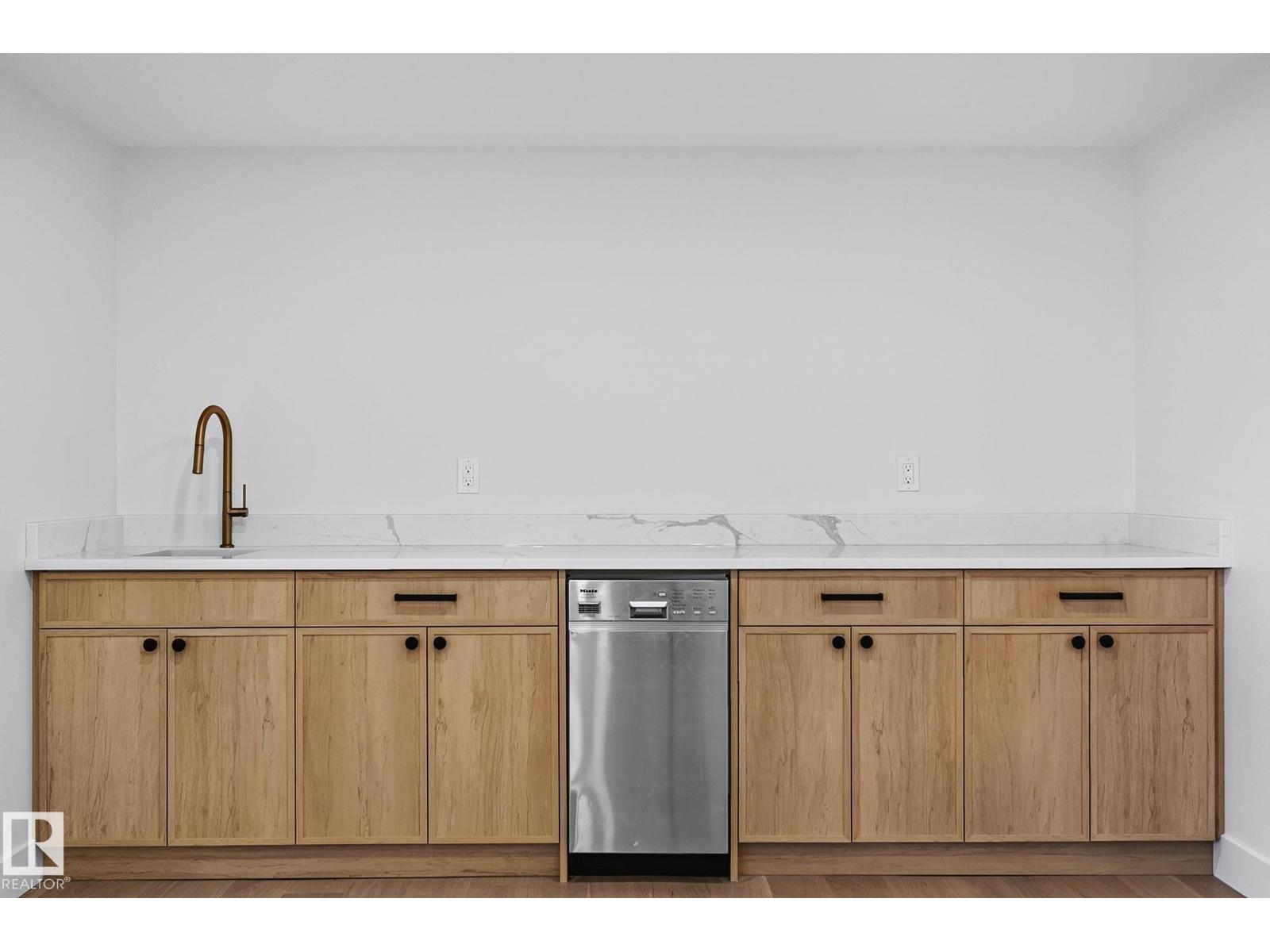 15302 78 AV NW - 26