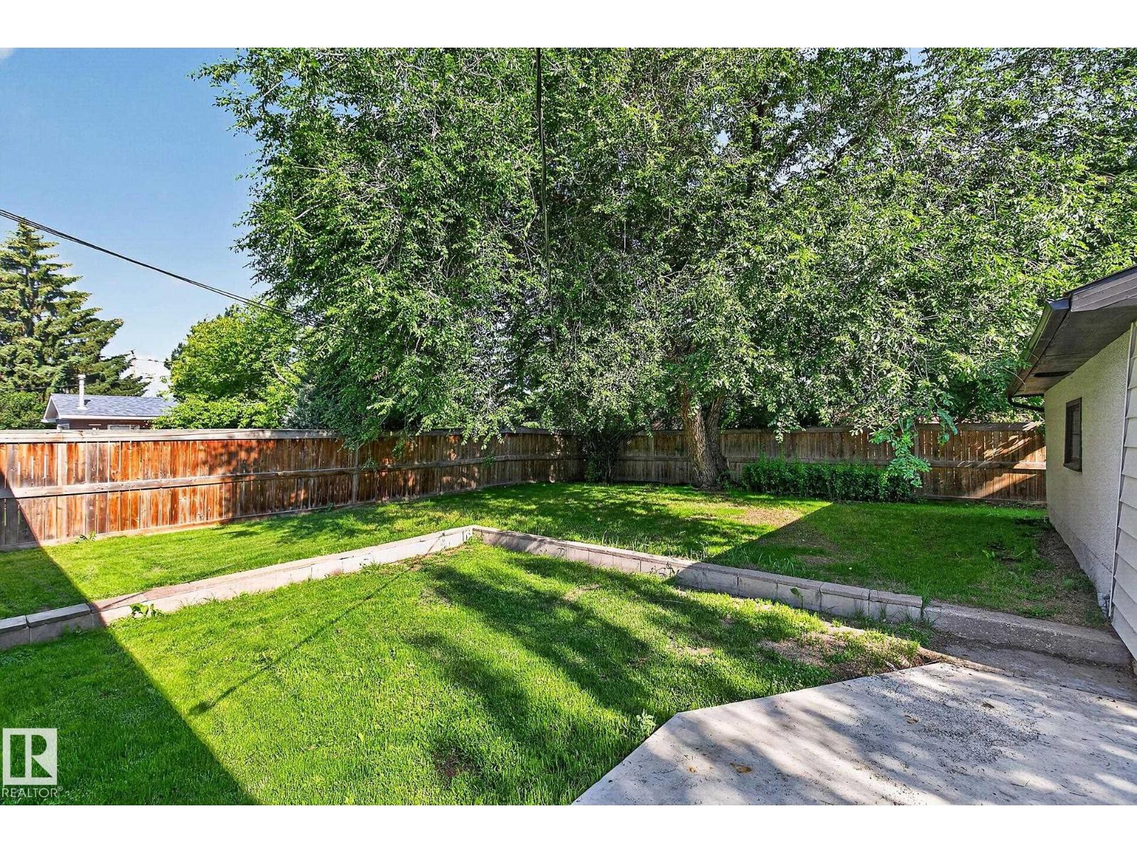 15302 78 AV NW - 35