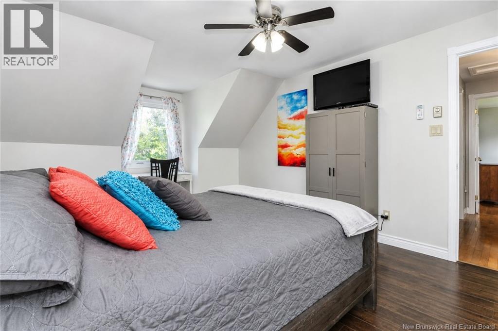 99 Oakland Ave - Image 24