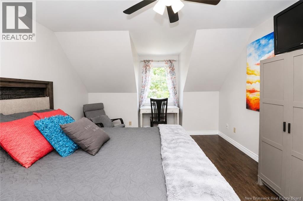 99 Oakland Ave - Image 25