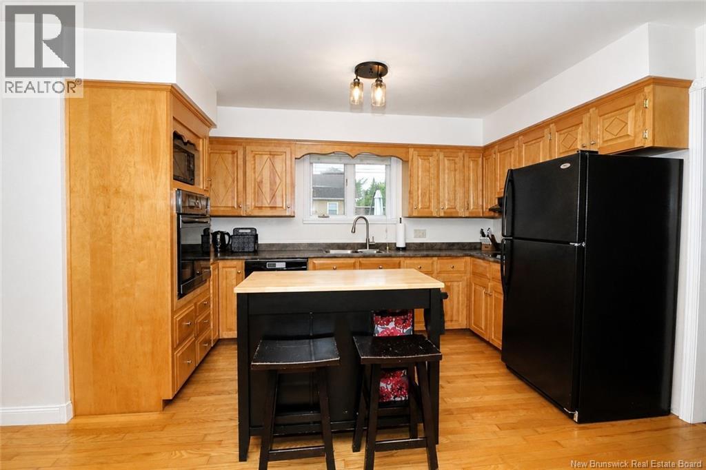 99 Oakland Ave - Image 9