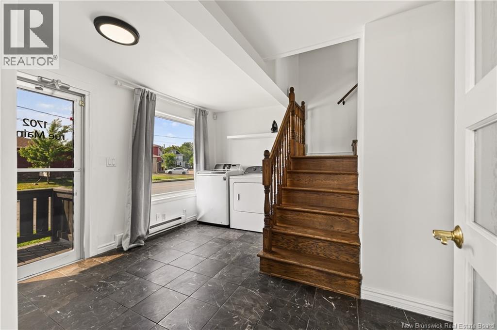 1702 Main Street - 7