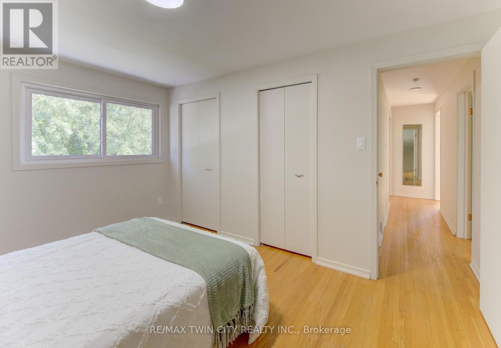 26 PENROSE AVENUE - 21