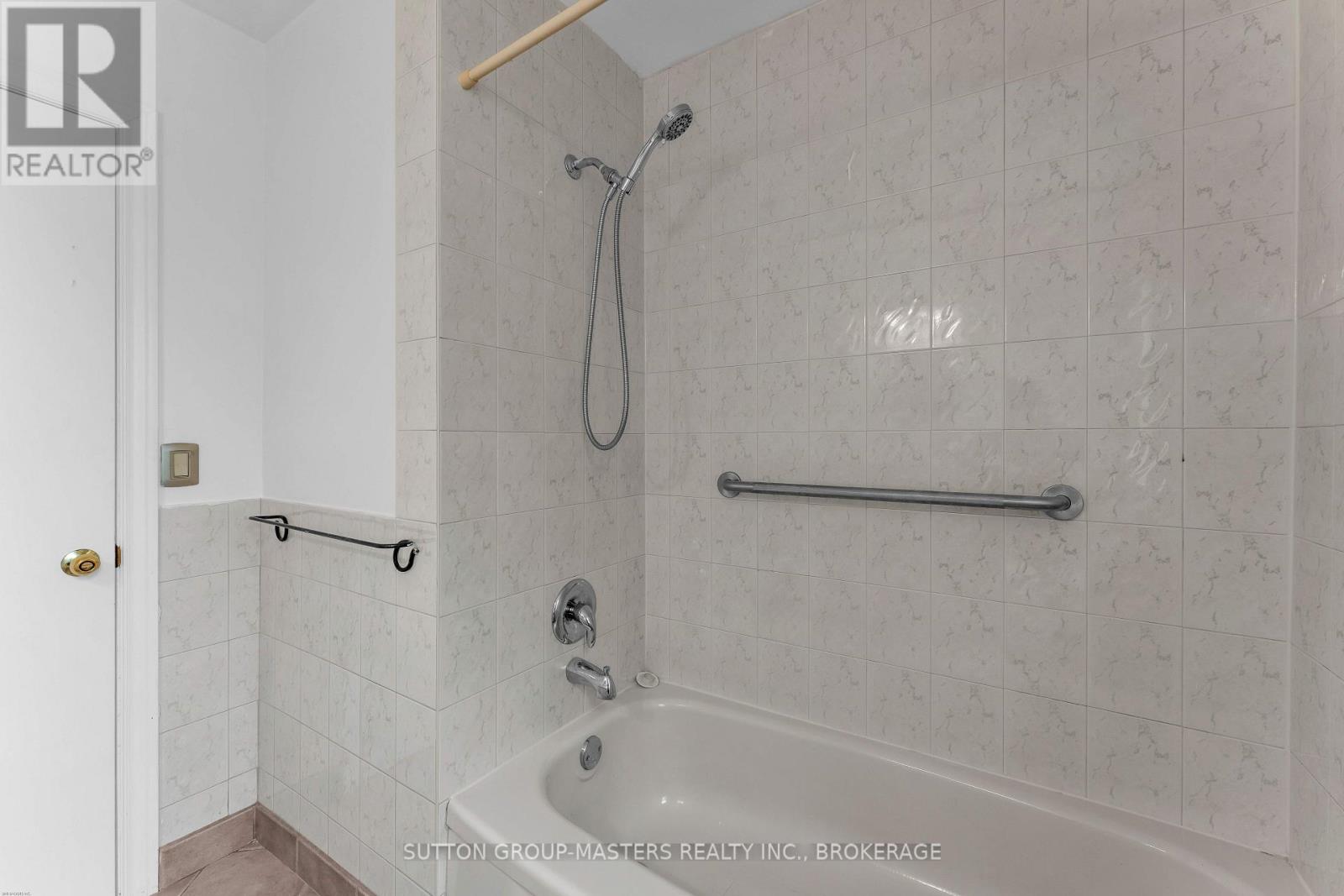 1062 MONTREAL STREET - Image 19