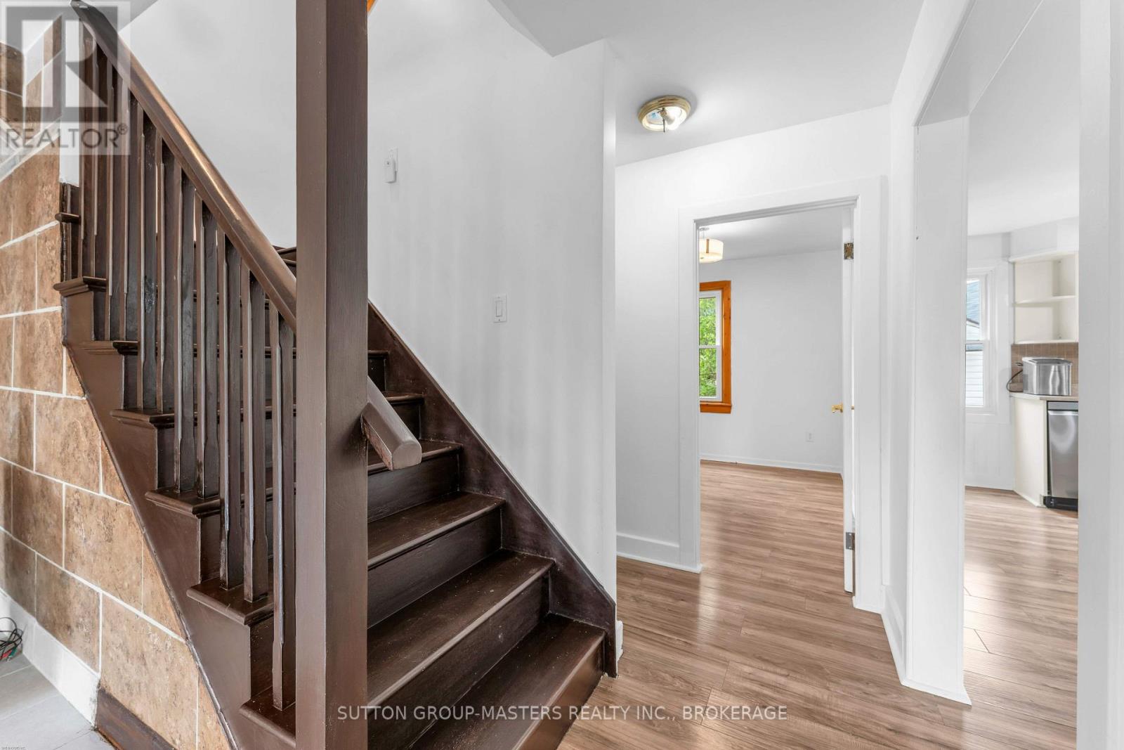 1062 MONTREAL STREET - Image 7
