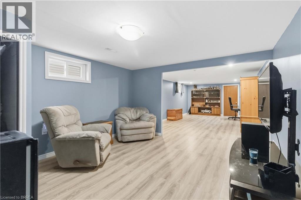 398 SHERIDAN Street - 17