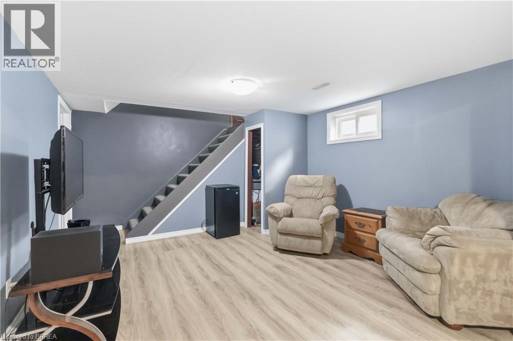 398 SHERIDAN Street - 18