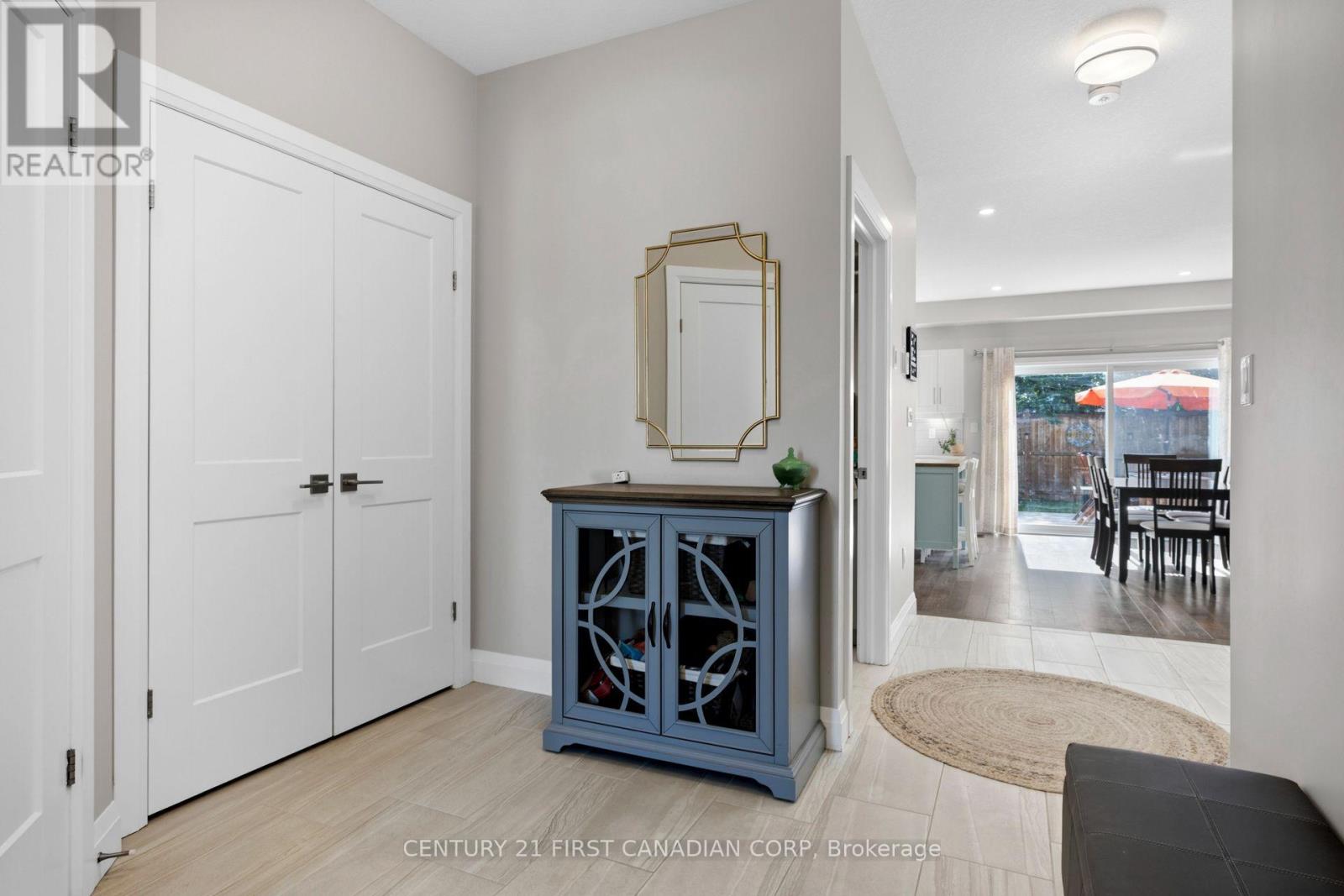 204 SNYDER AVENUE N - Image 6