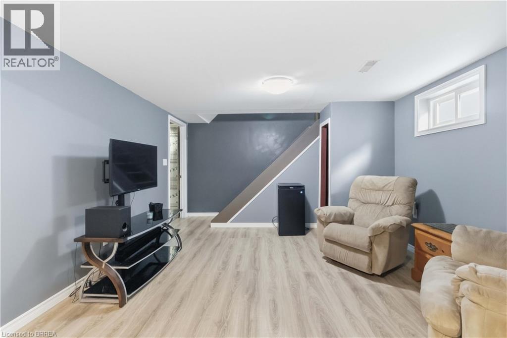 398 SHERIDAN Street - 19