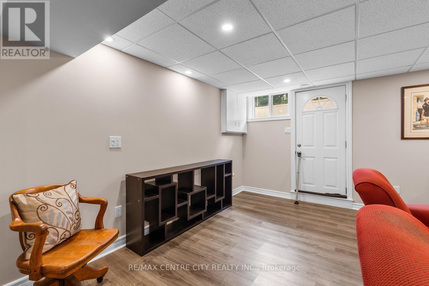 764 VALETTA STREET - 34