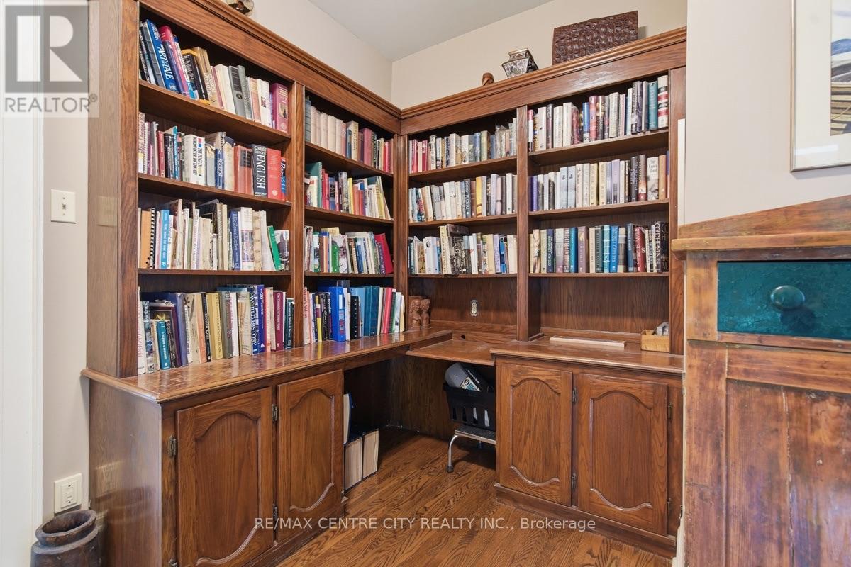 927 RICHMOND STREET - Image 13